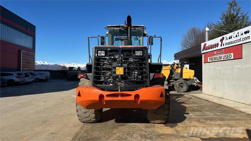 Hitachi ZW220 Wheel loaders