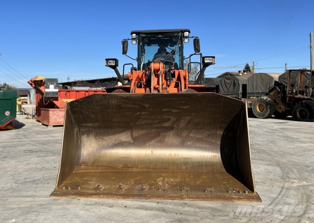 Hitachi ZW250-6 Radlader