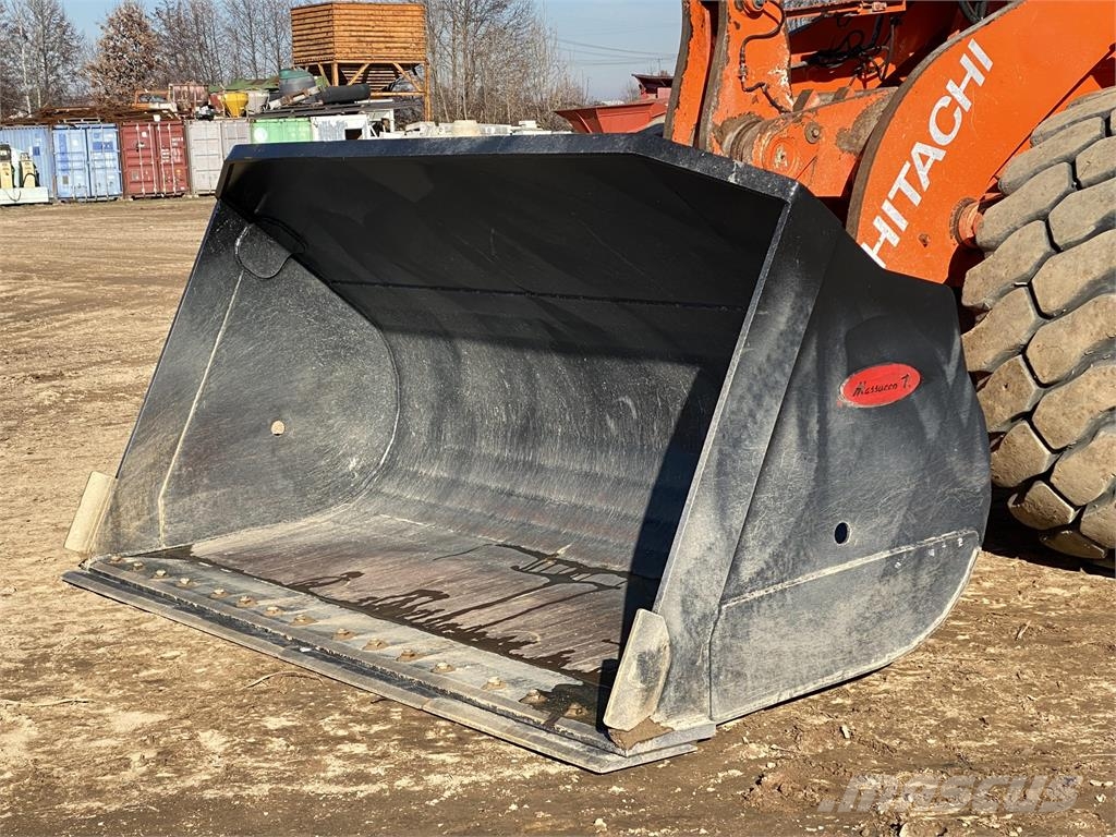 Hitachi ZW310-5 Kolesni nakladalci