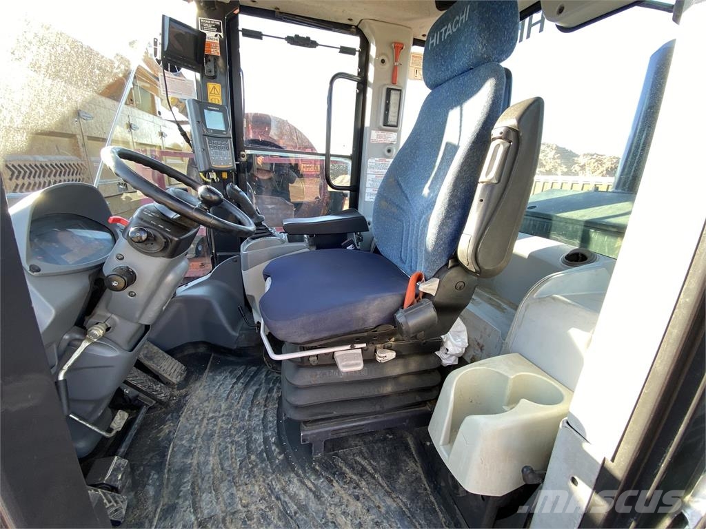 Hitachi ZW310-5 Kolesni nakladalci