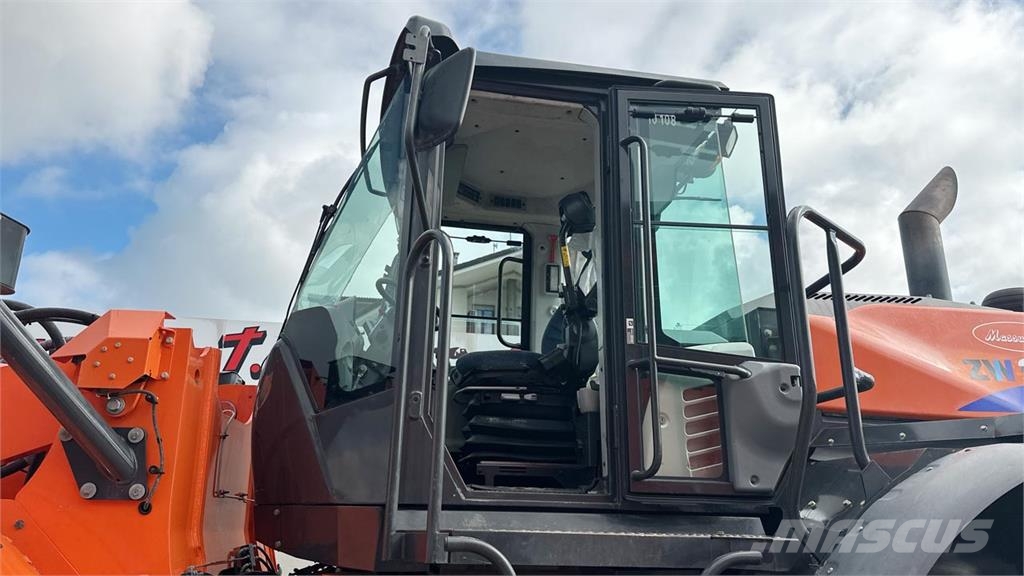 Hitachi ZW310-6 ホイールローダー・タイヤショベル
