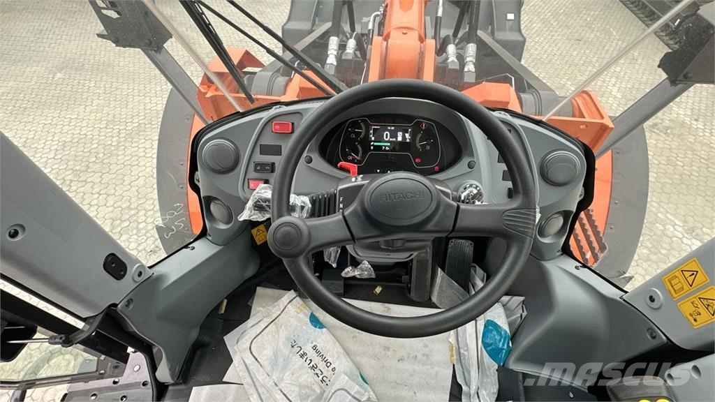 Hitachi ZW310-7 Колесни товарачи