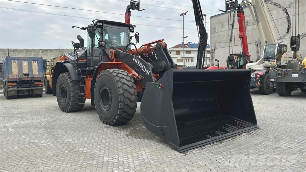 Hitachi ZW310-7 Колесни товарачи