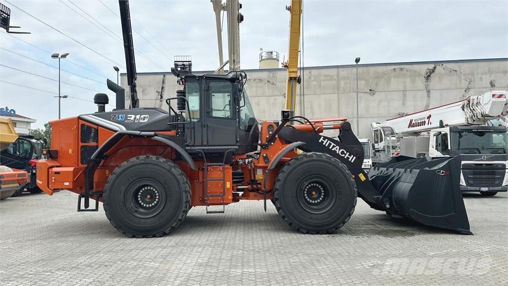 Hitachi ZW310-7 Колесни товарачи