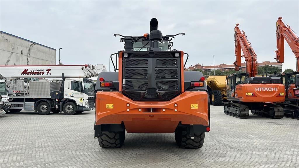 Hitachi ZW310-7 Колесни товарачи
