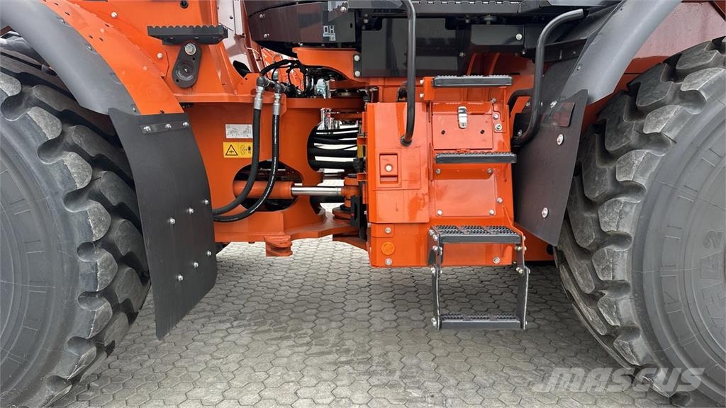 Hitachi ZW310-7 Колесни товарачи