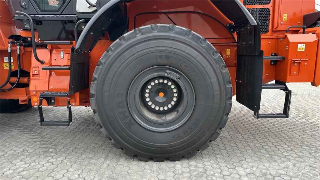 Hitachi ZW310-7 Колесни товарачи