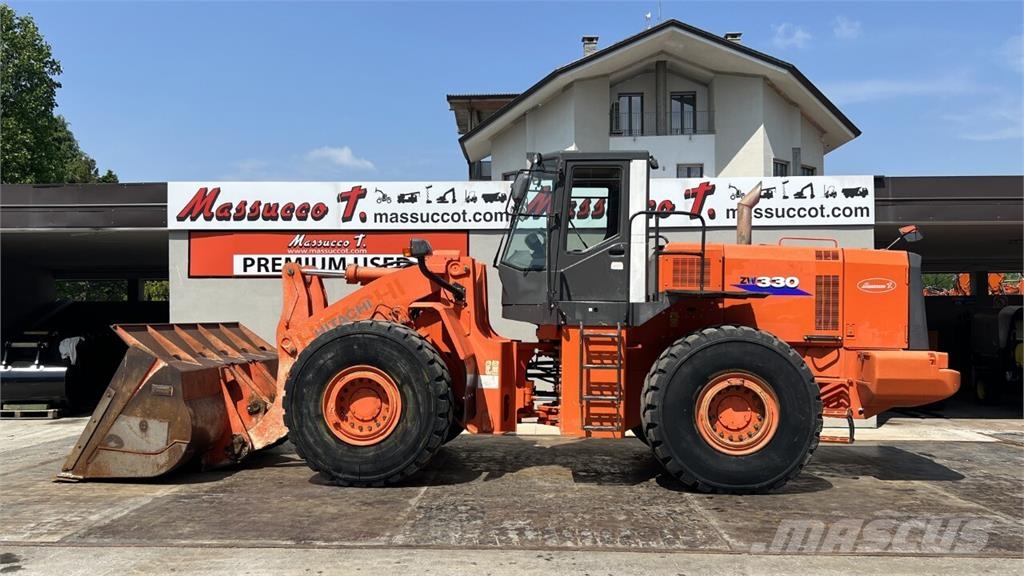 Hitachi ZW330 Kolesni nakladalci