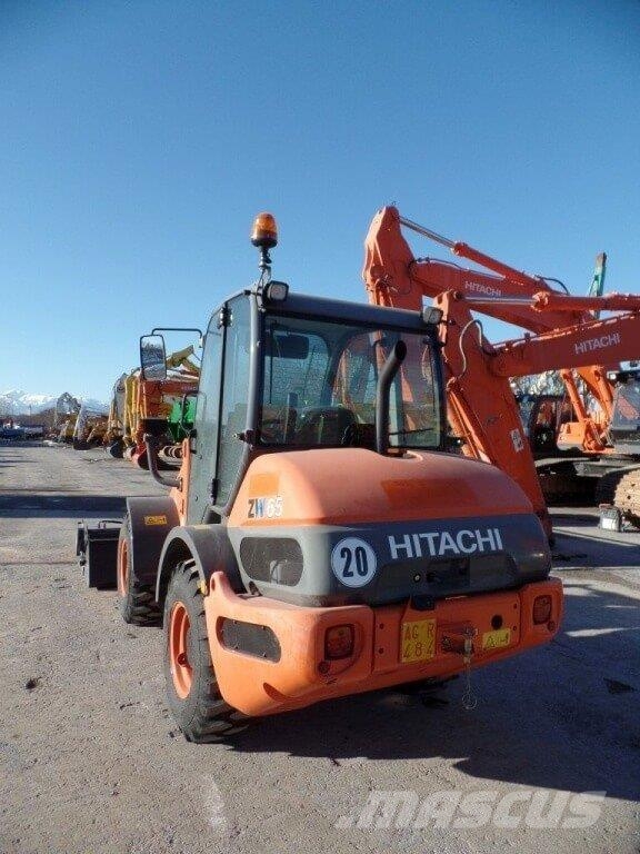Hitachi ZW65 Naudoti ratiniai krautuvai