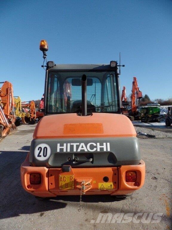 Hitachi ZW65 Naudoti ratiniai krautuvai