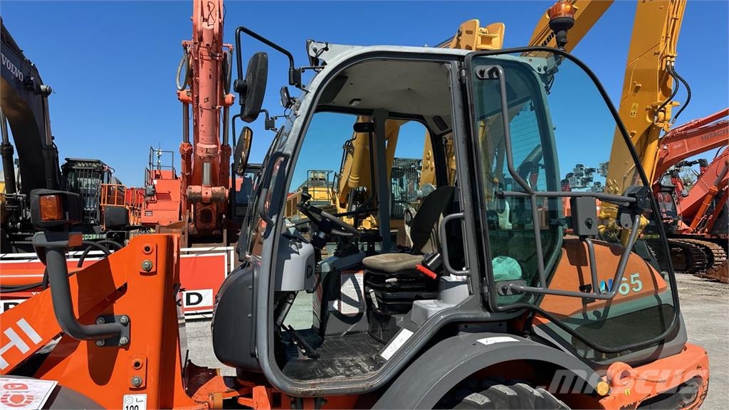 Hitachi ZW65 Ładowarki kołowe