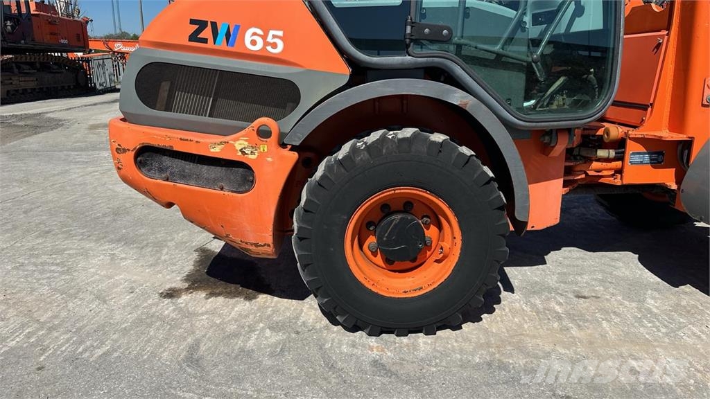 Hitachi ZW65 Ładowarki kołowe