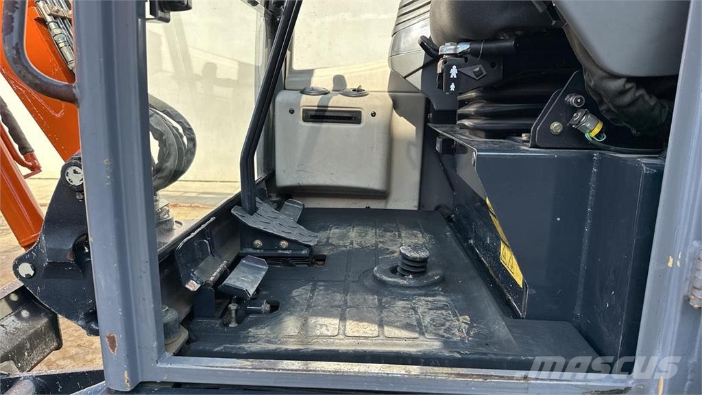 Hitachi ZX 25 CLR Miniescavadeiras < 7t (Mini escavadeiras)