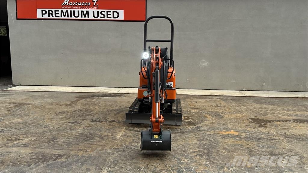 Hitachi ZX10U-2 Miniescavadeiras < 7t (Mini escavadeiras)