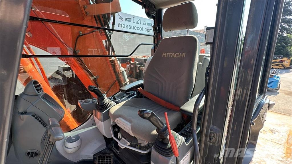 Hitachi ZX135US-5B TUNNELING 中型挖掘机