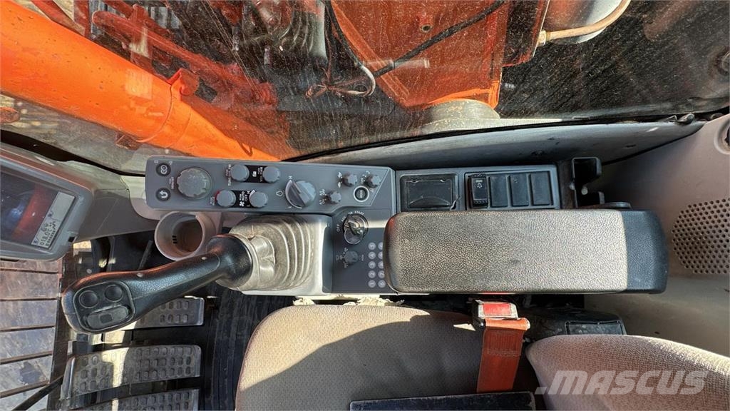 Hitachi ZX135US-5B TUNNELING 中型挖掘机