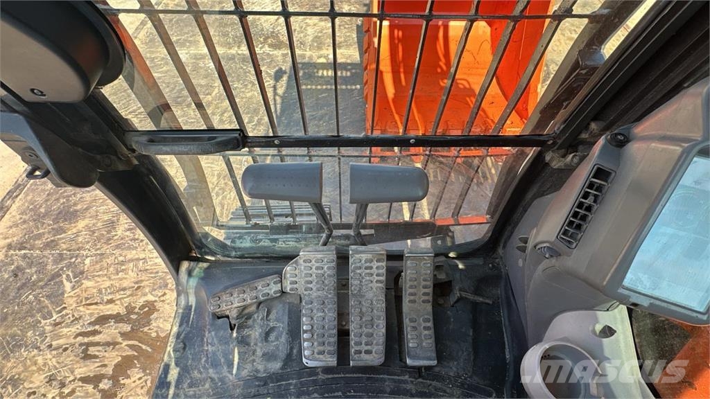 Hitachi ZX135US-5B TUNNELING 中型挖掘机