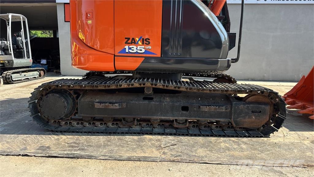 Hitachi ZX135US-5B TUNNELING 中型挖掘机