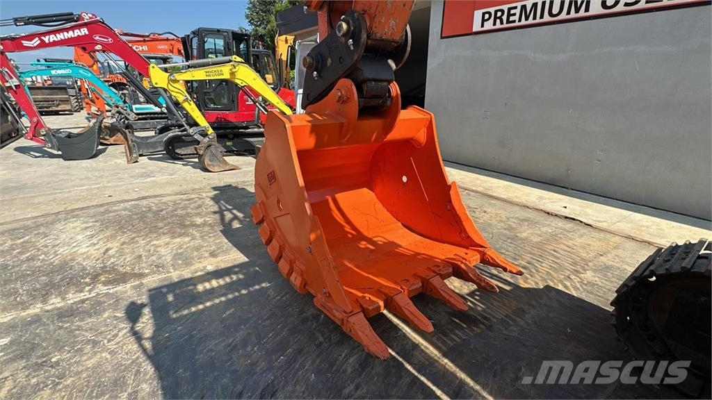 Hitachi ZX135US-5B TUNNELING 中型挖掘机