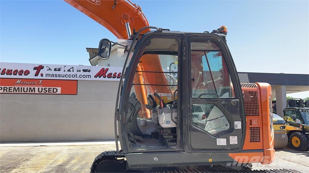 Hitachi ZX135US-6 SLF حفارات وسط 7 طن - 12 طن