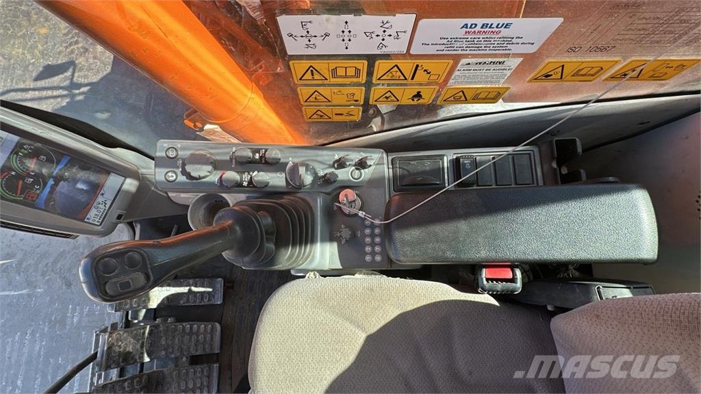 Hitachi ZX135US-6 SLF حفارات وسط 7 طن - 12 طن