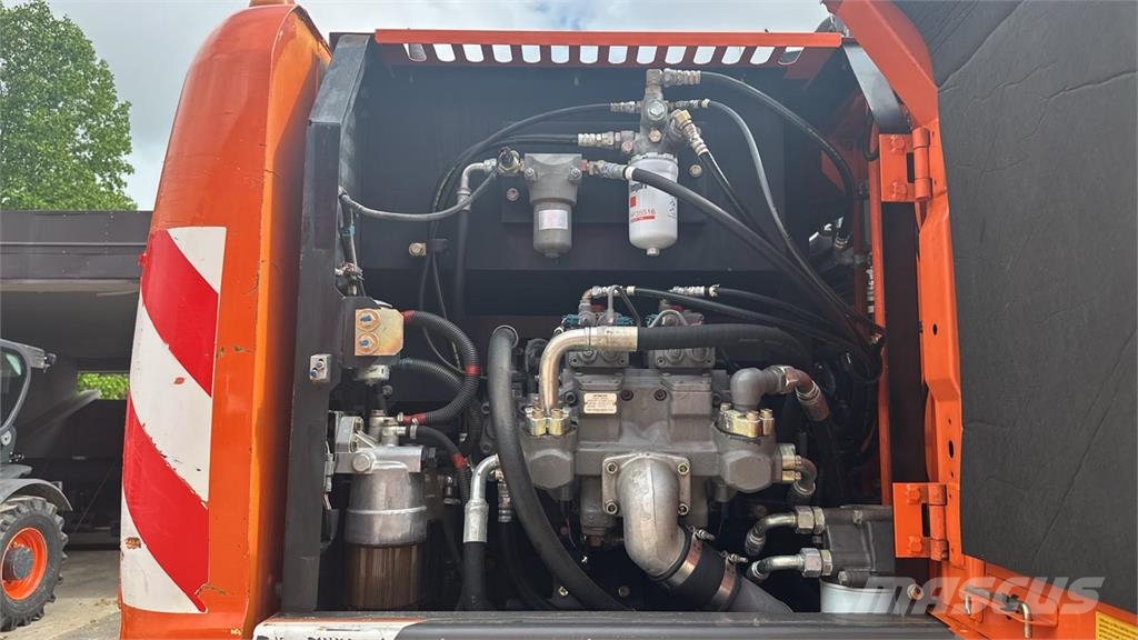 Hitachi ZX140WT-3 حفارات بعجل