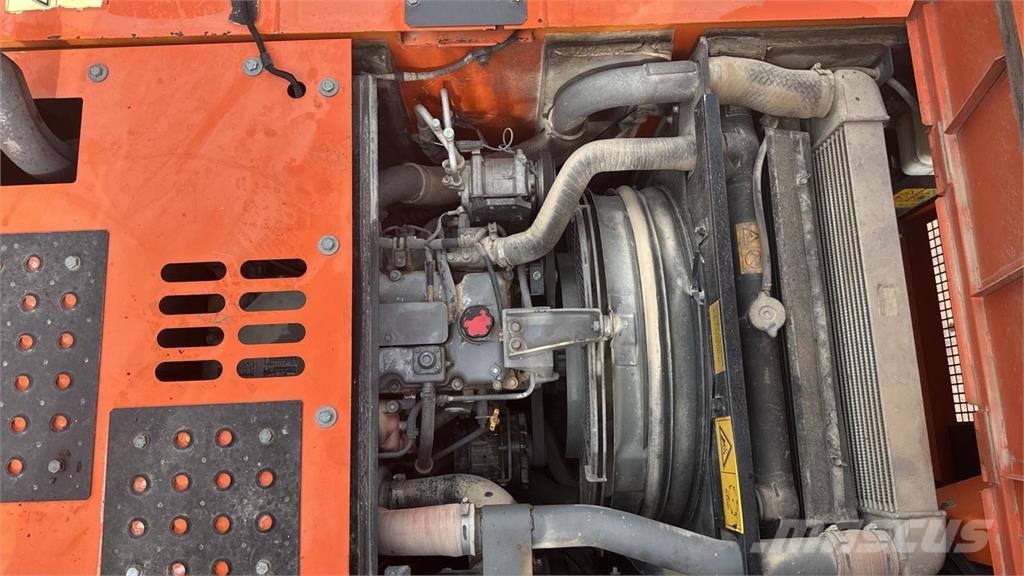 Hitachi ZX140WT-3 حفارات بعجل