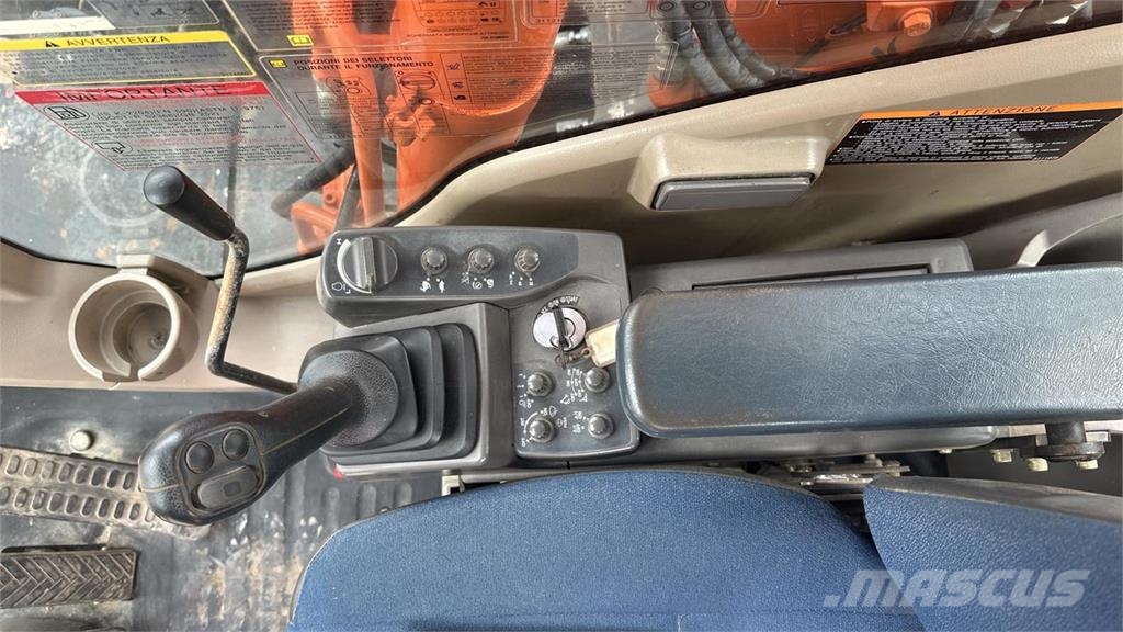 Hitachi ZX140WT-3 حفارات بعجل
