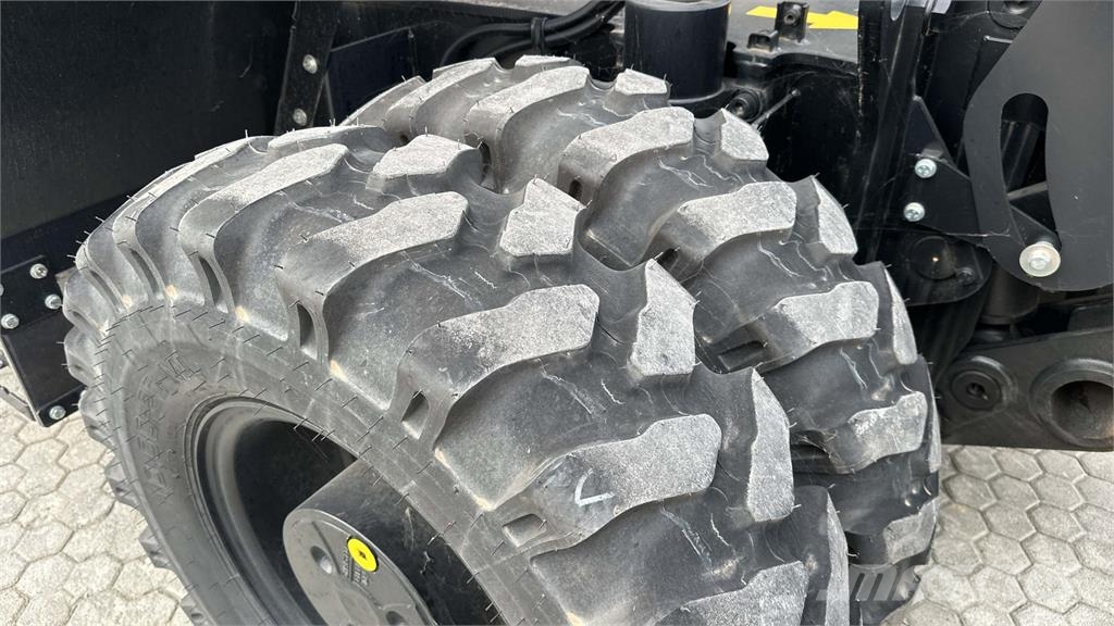Hitachi ZX150WT-7 2P Lastik tekerli ekskavatörler