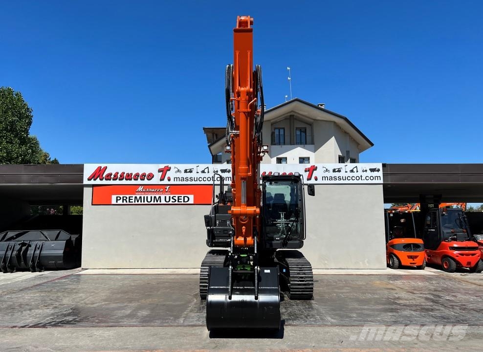 Hitachi ZX160LC 中型挖掘机