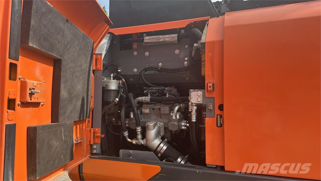 Hitachi ZX160LC-6 حفارات وسط 7 طن - 12 طن