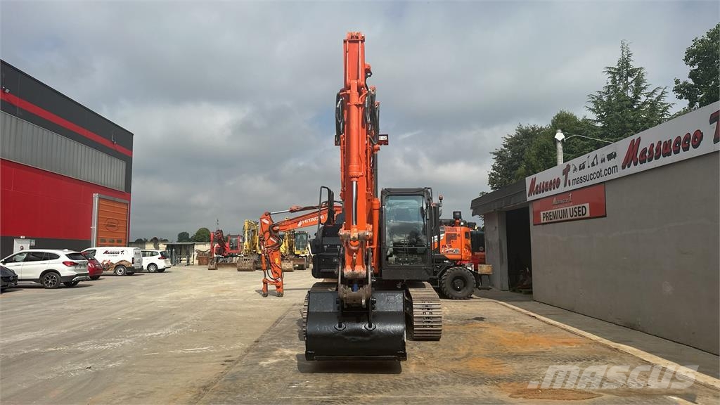 Hitachi ZX160LC-6 حفارات وسط 7 طن - 12 طن