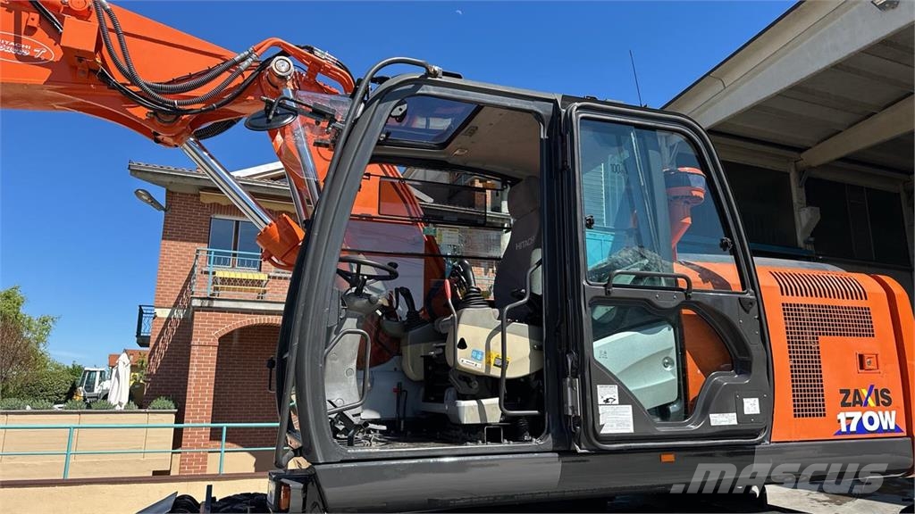 Hitachi ZX170W-5B 4X4 Excavadoras de ruedas