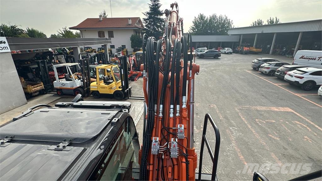 Hitachi ZX175 WT-7 Gravemaskiner på hjul