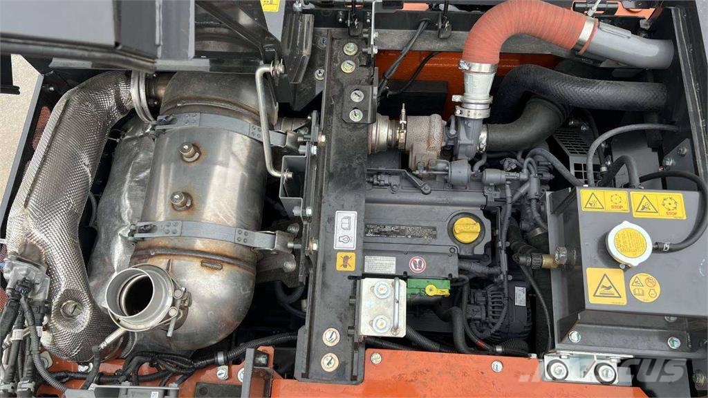 Hitachi ZX175W-7 حفارات بعجل