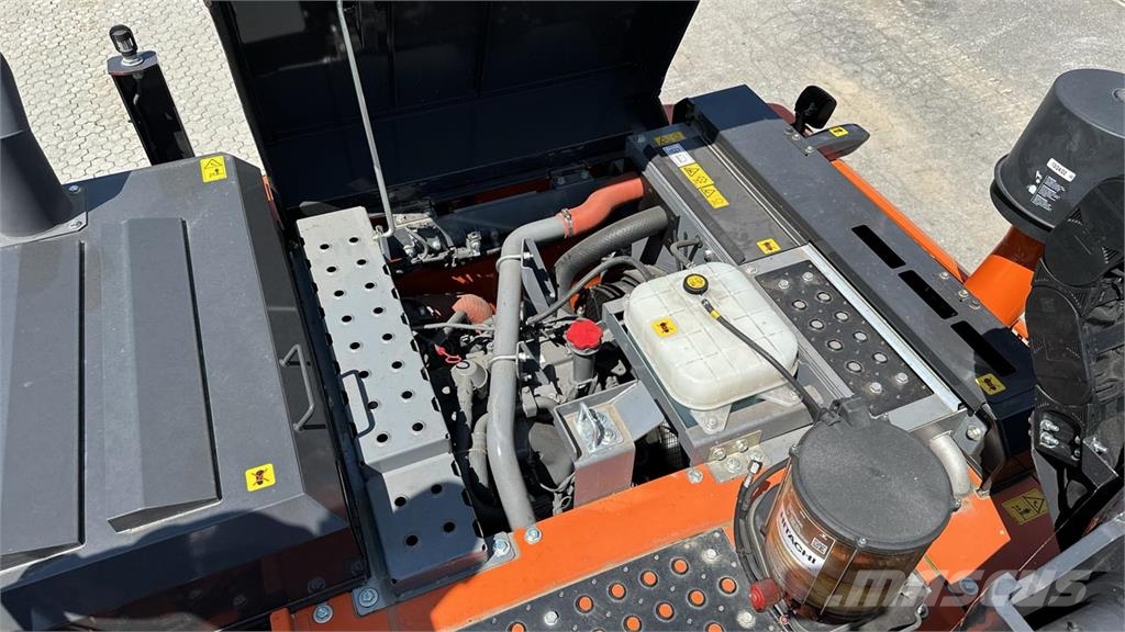 Hitachi ZX180W-7 Gumikerekes kotrók