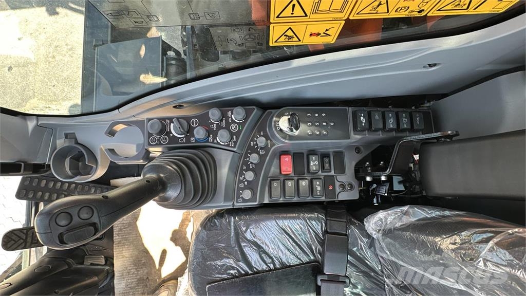 Hitachi ZX180W-7 Gumikerekes kotrók