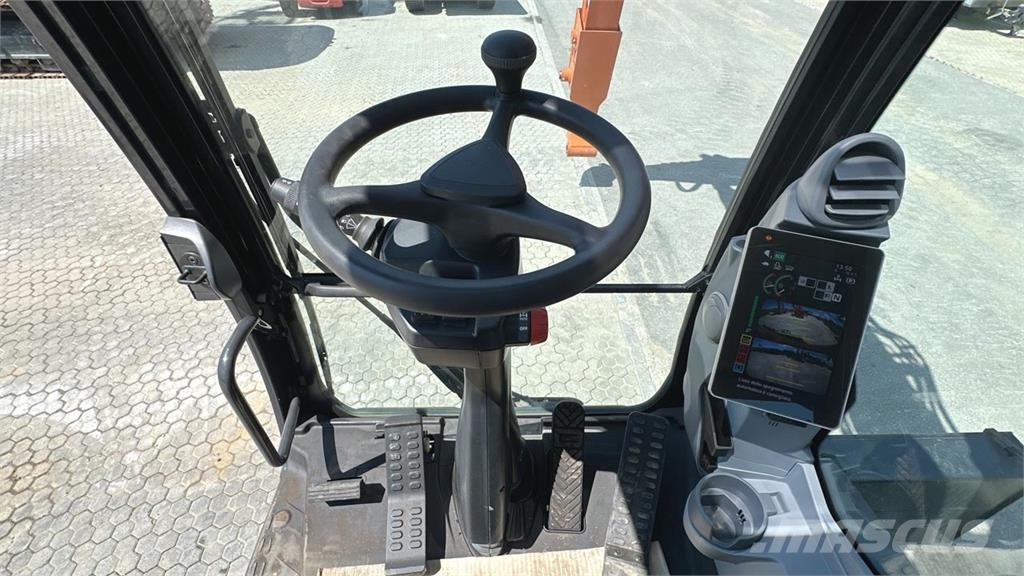 Hitachi ZX180W-7 Gumikerekes kotrók