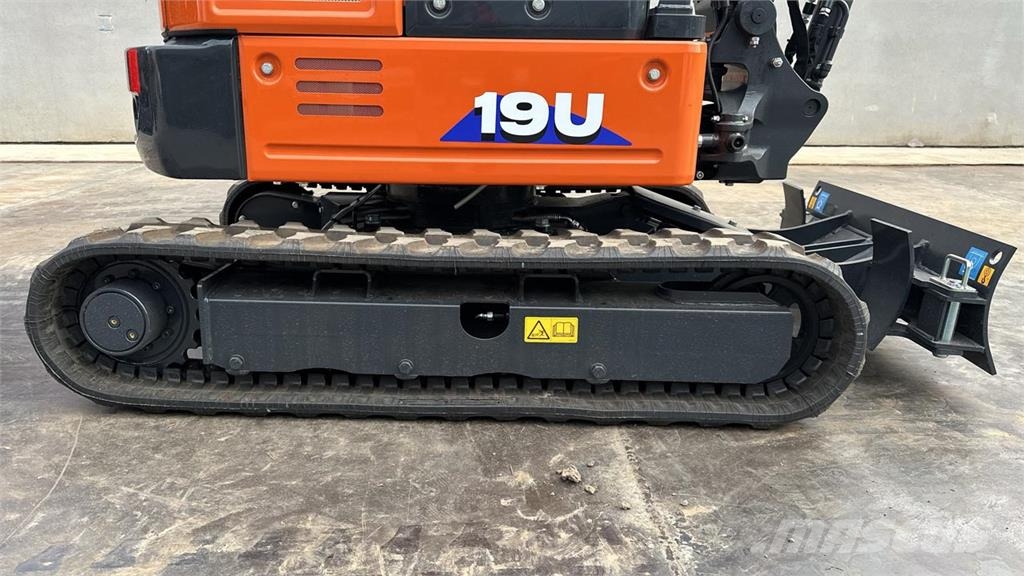 Hitachi ZX19U-2P Minikoparki