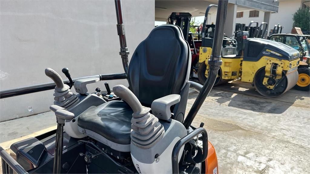 Hitachi ZX19U-5A YLR Miniexcavadoras