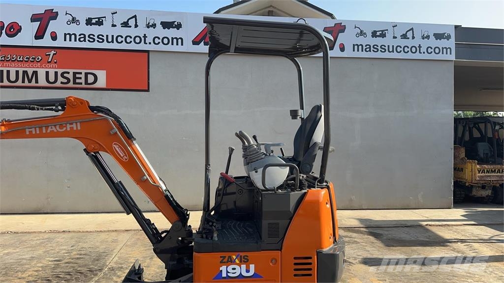 Hitachi ZX19U-5A YR حفارات صغيرة أقل من 7 طن (حفارات صغيرة)