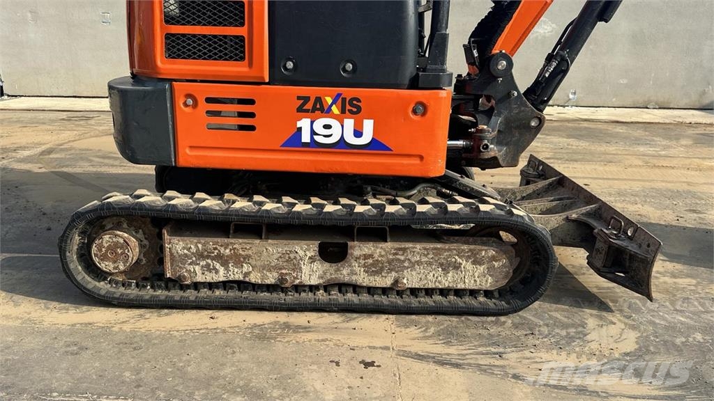 Hitachi ZX19U-6 YRL Minibagger < 7t