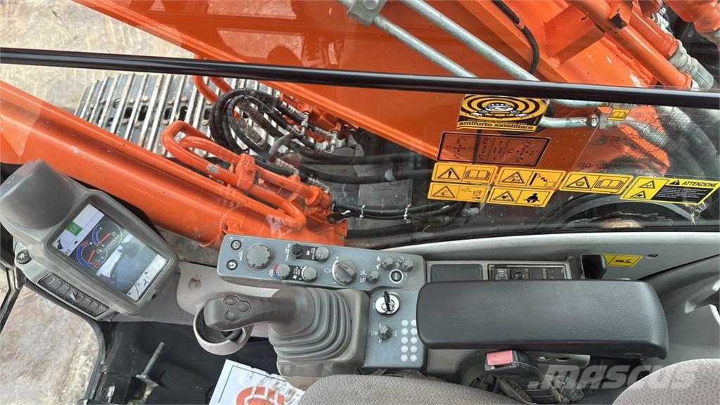 Hitachi ZX210LCN-5B Верижен екскаватор