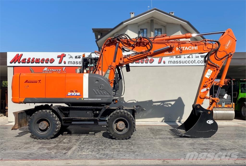 Hitachi ZX210W-3 حفارات بعجل