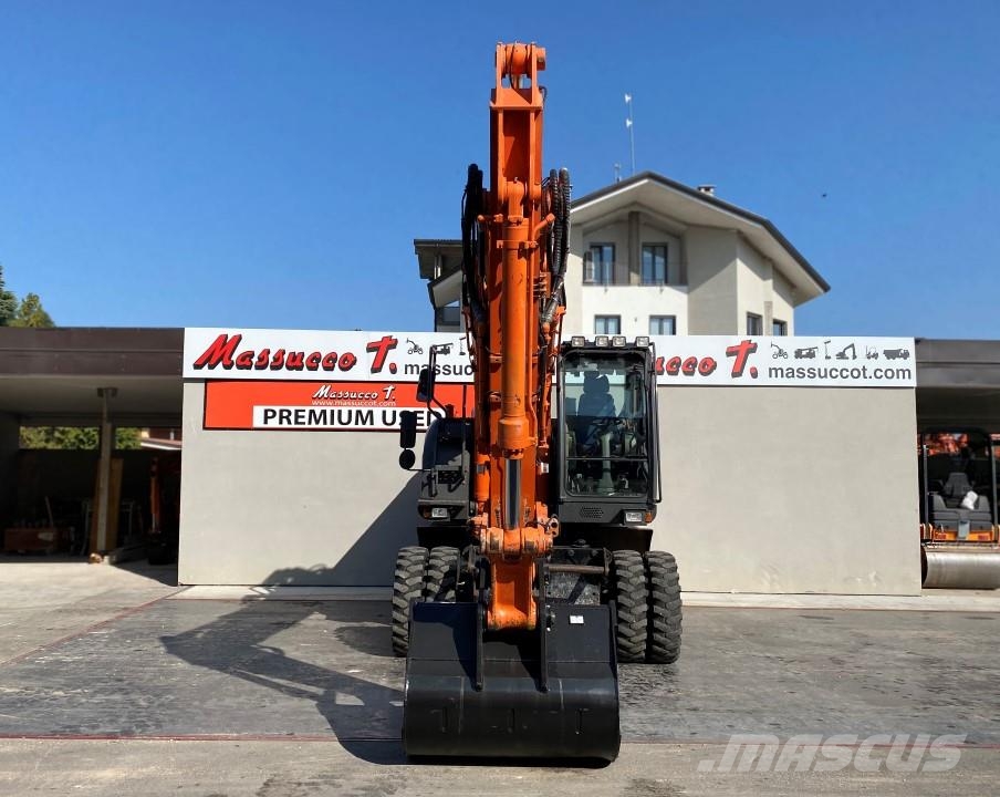 Hitachi ZX210W-3 حفارات بعجل