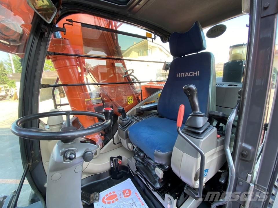 Hitachi ZX210W-3 حفارات بعجل