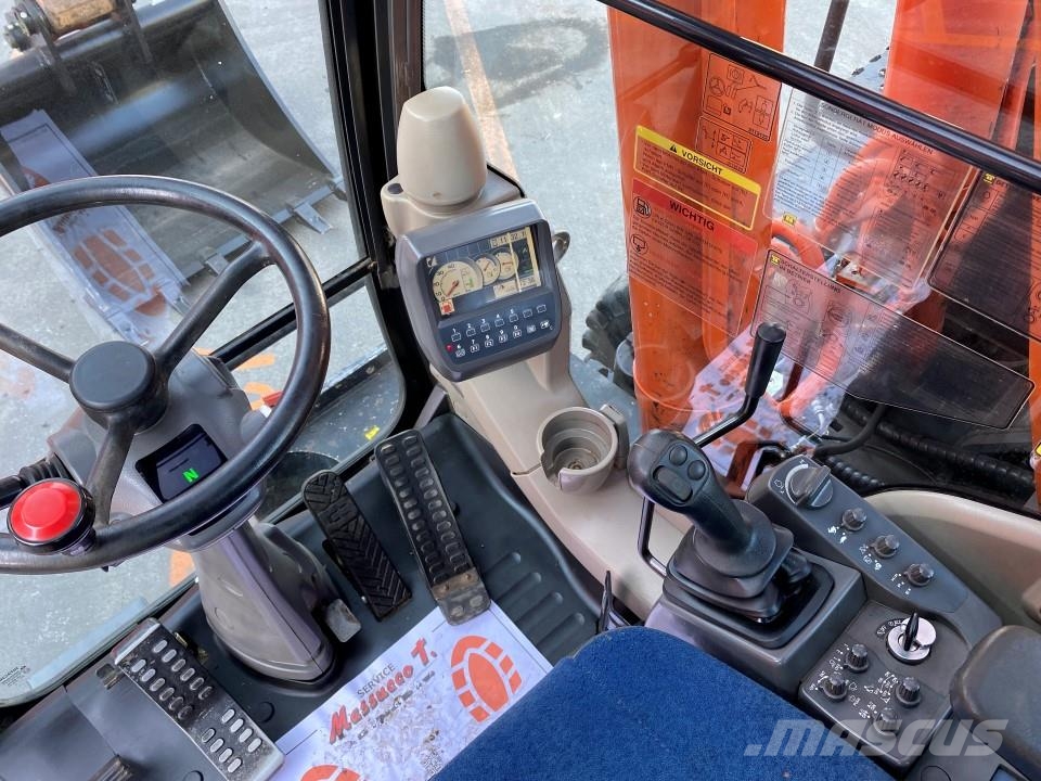 Hitachi ZX210W-3 حفارات بعجل