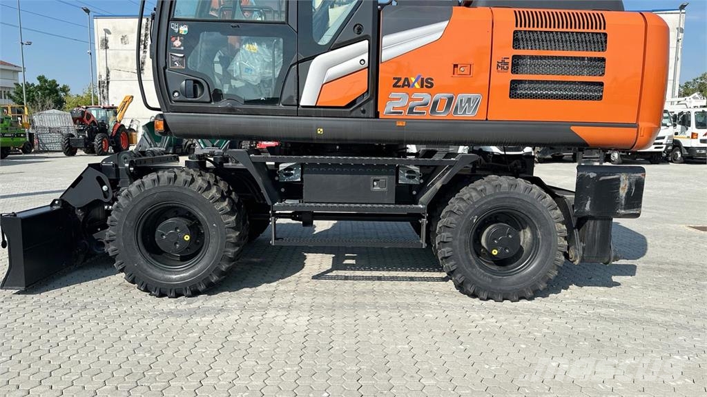 Hitachi ZX220W-7 حفارات بعجل