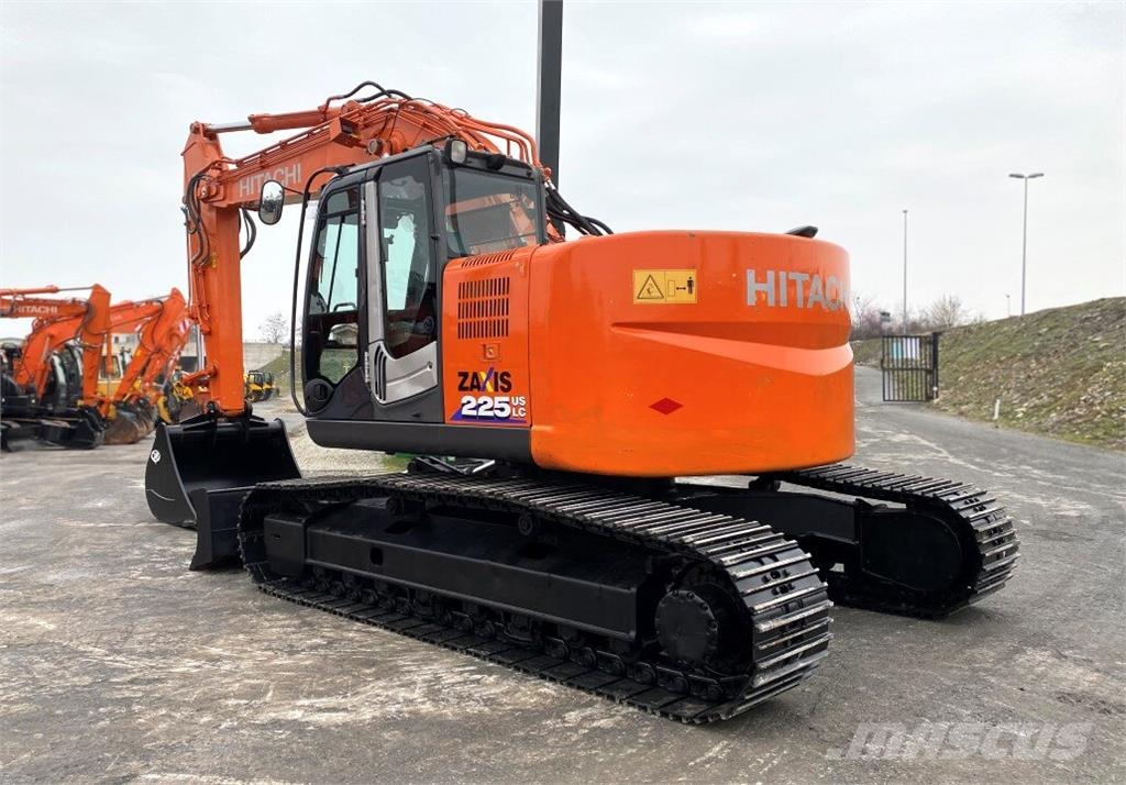 Hitachi ZX225 USBLC Escavatori cingolati