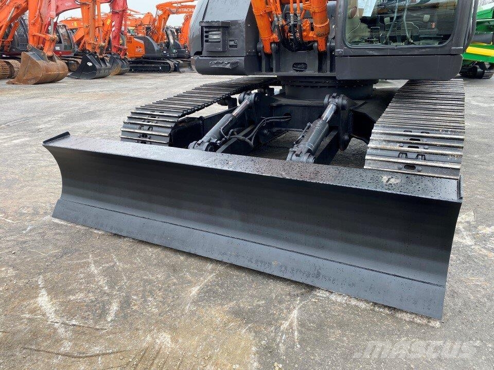 Hitachi ZX225 USBLC Escavatori cingolati
